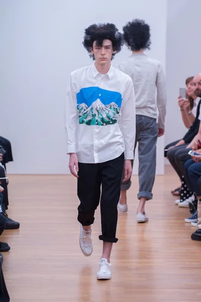 Look 17
